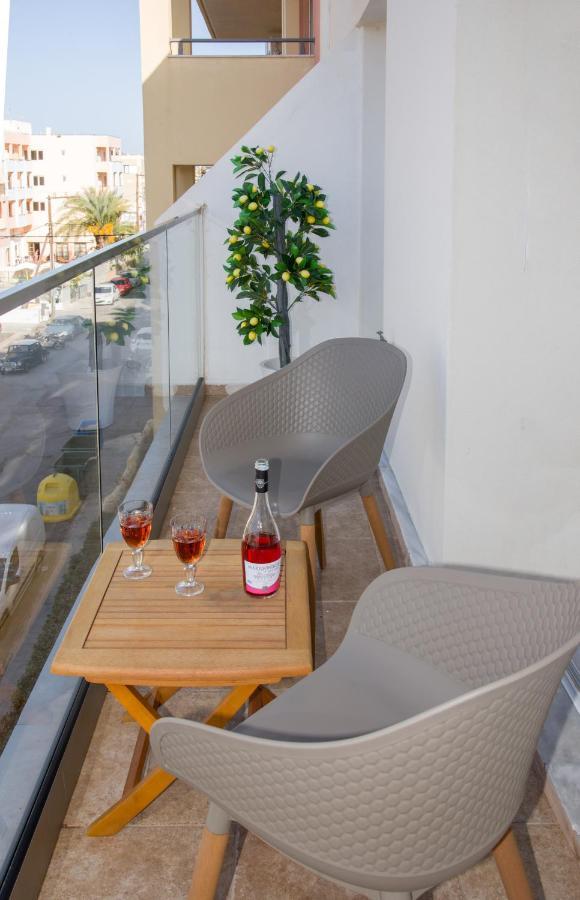 Lucky Suites (Adults Only) Ретимно Екстериор снимка