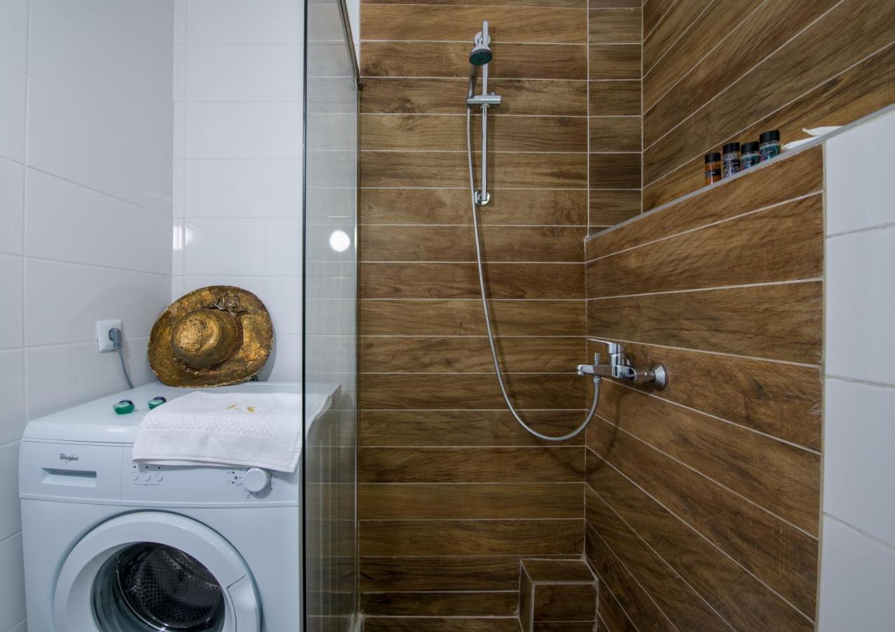 Lucky Suites (Adults Only) Ретимно Екстериор снимка